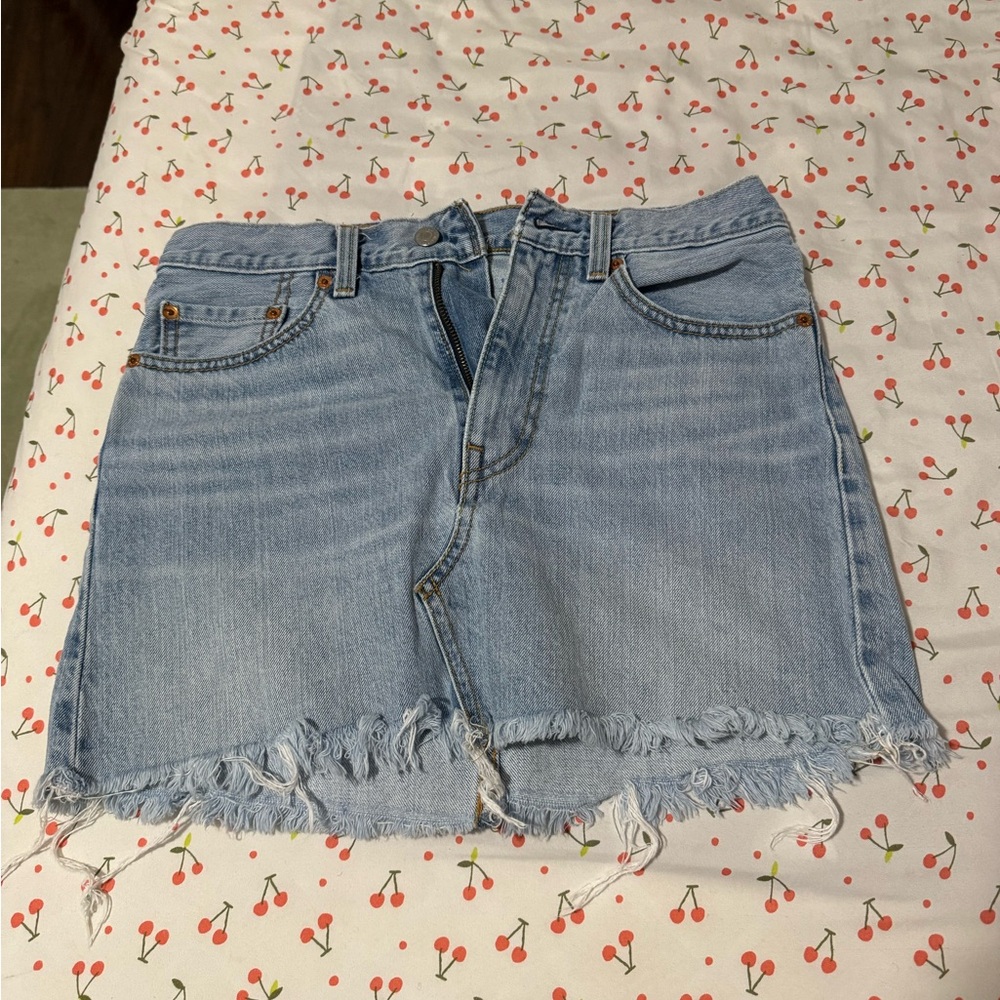 Levi’s High Waisted Denim Frayed Hem Skirt